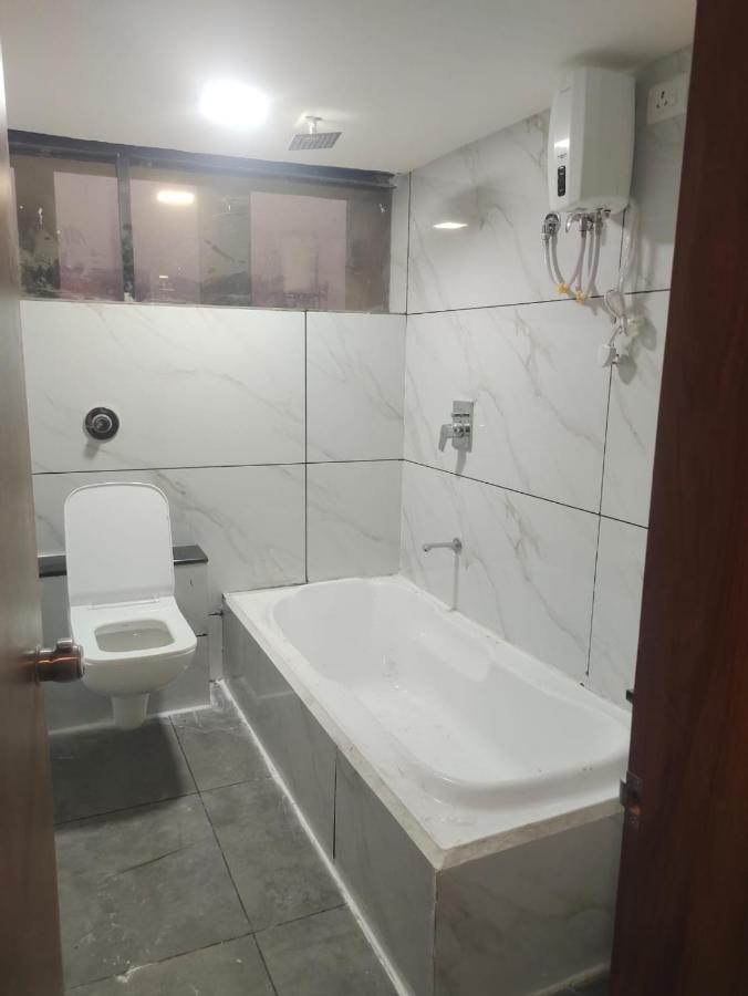 Hotel Lee Park Ahmedabad Exterior photo