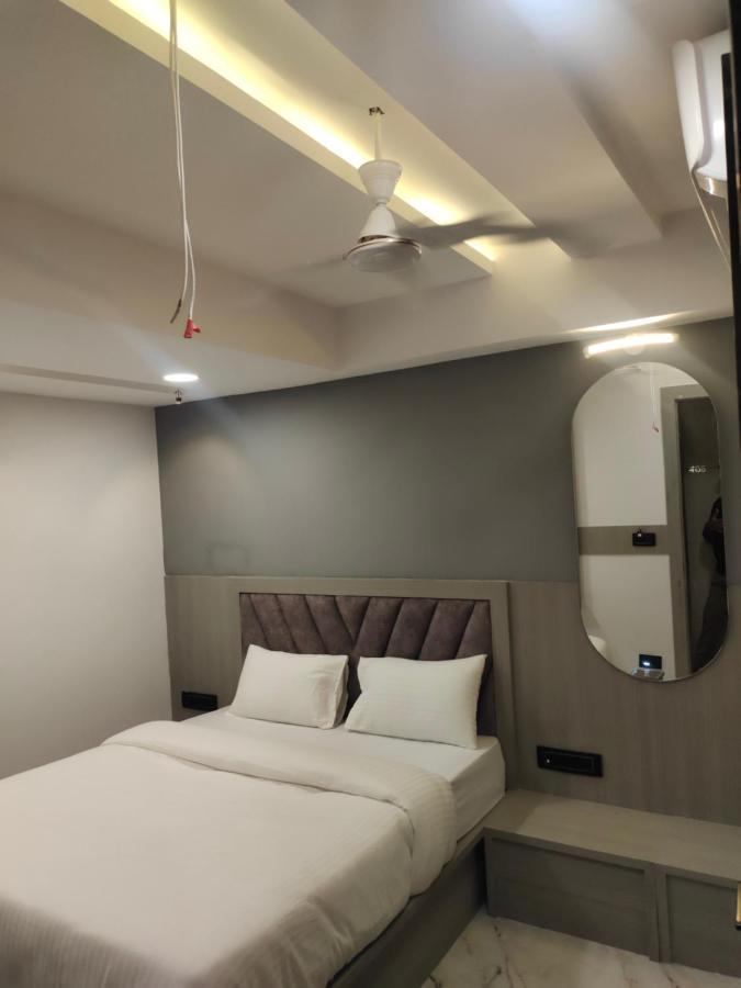Hotel Lee Park Ahmedabad Exterior photo