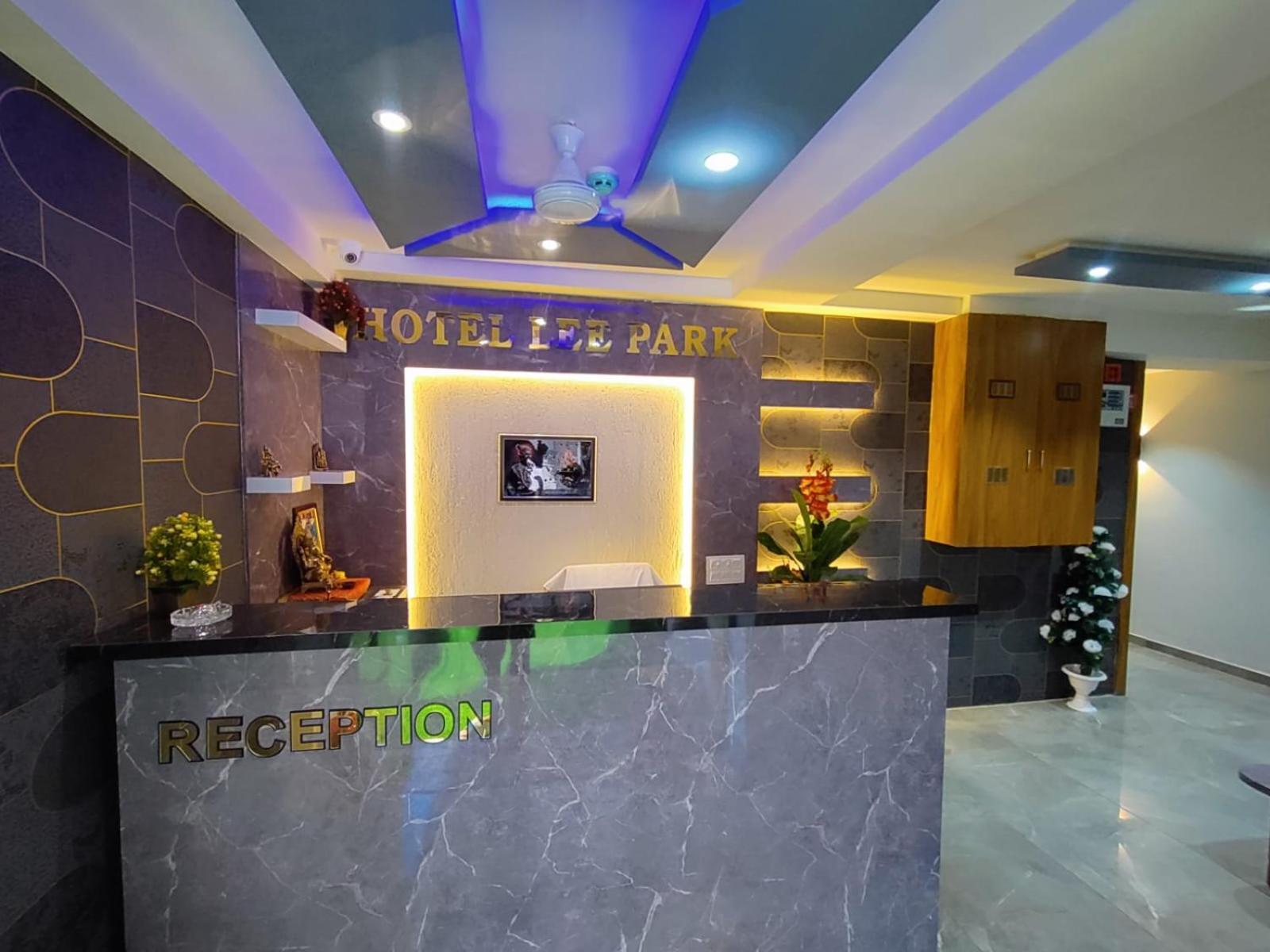 Hotel Lee Park Ahmedabad Exterior photo